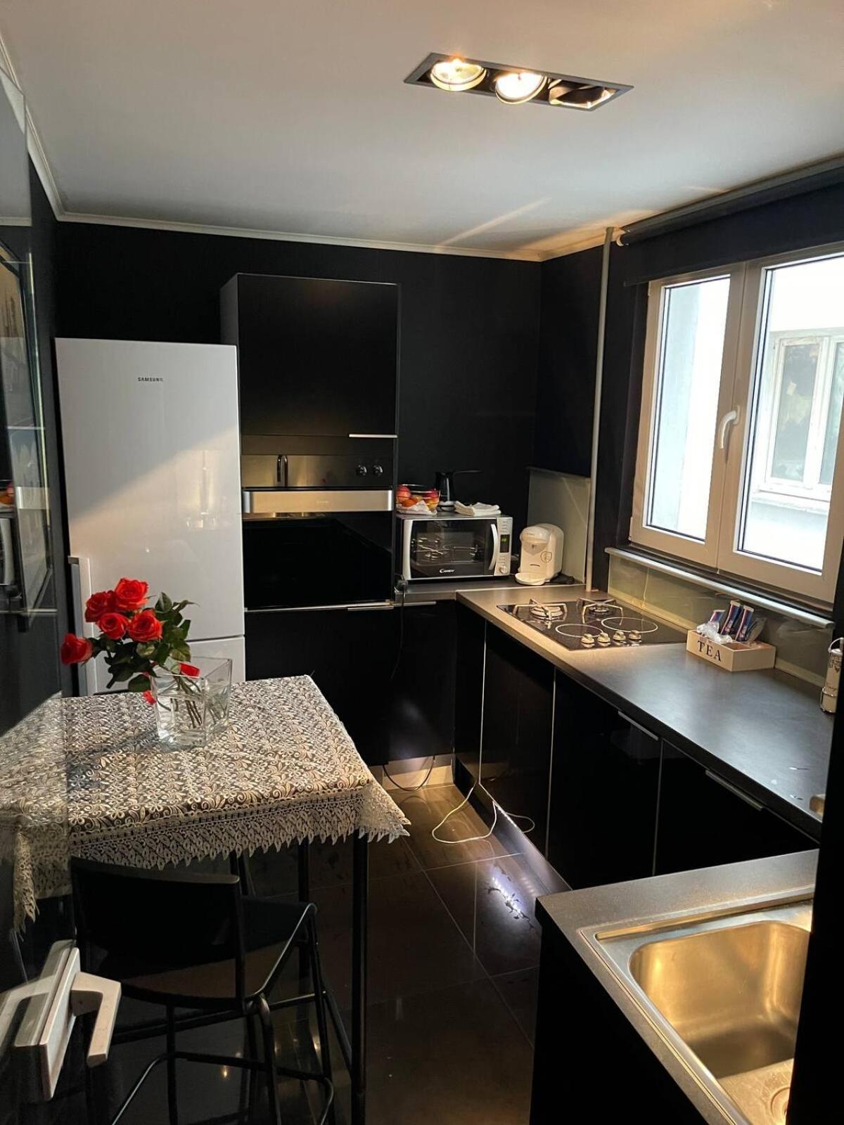 Black Apartament Nr1 Бухарест Экстерьер фото